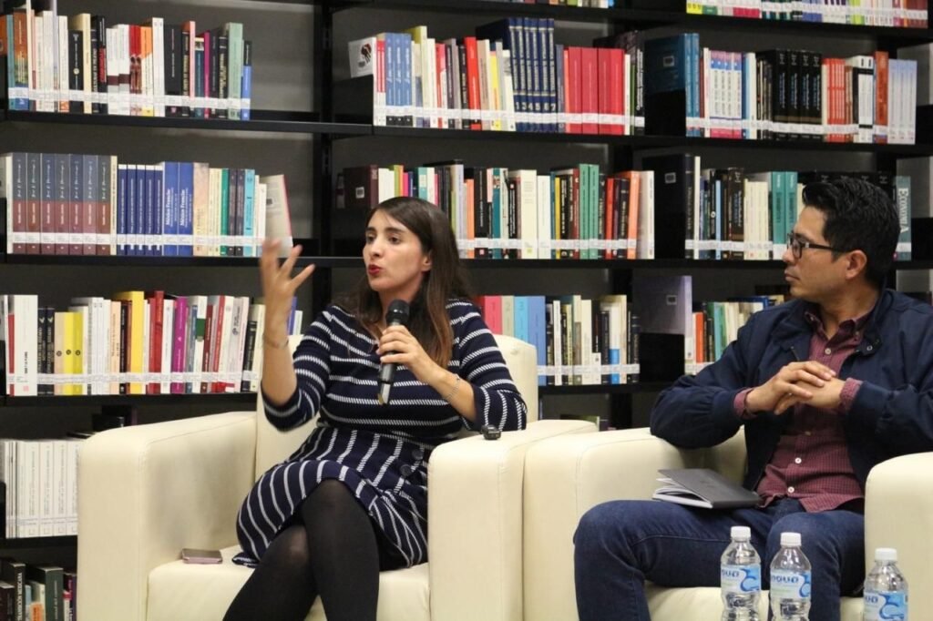 Gabriela Gutiérrez, candidata a Jueza de Distrito, participa en coloquio sobre mujeres y política en la BUAP