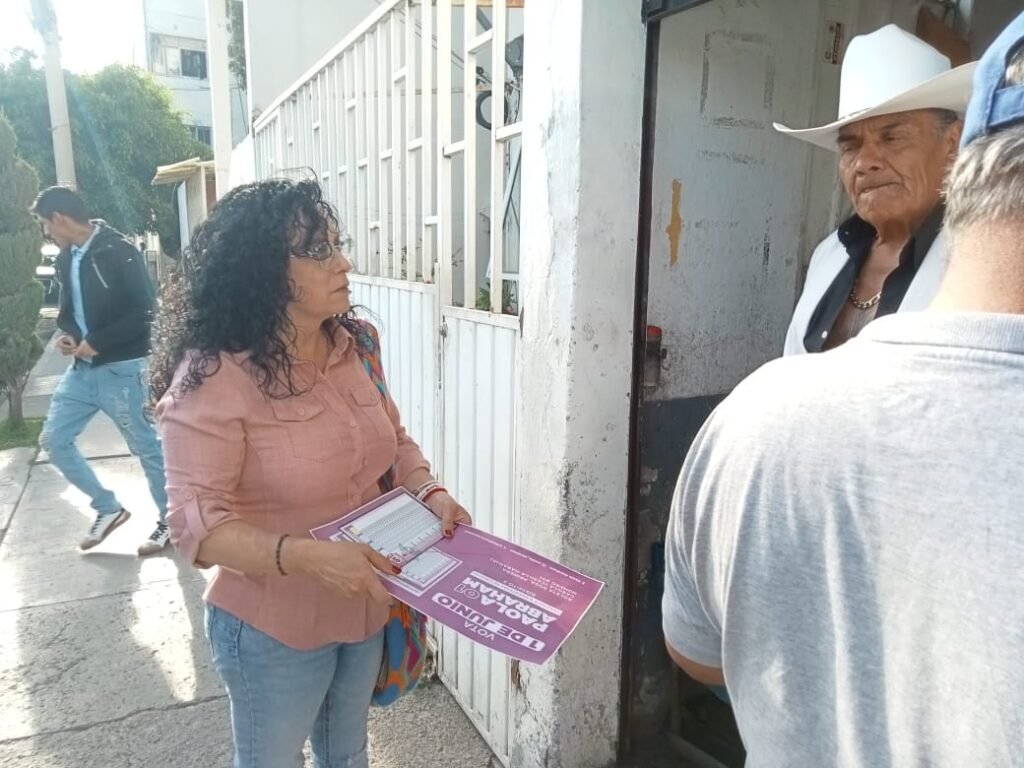 Paola Abraham, candidata a Magistrada de Circuito, visita San José Xilotzingo para promover el voto judicial