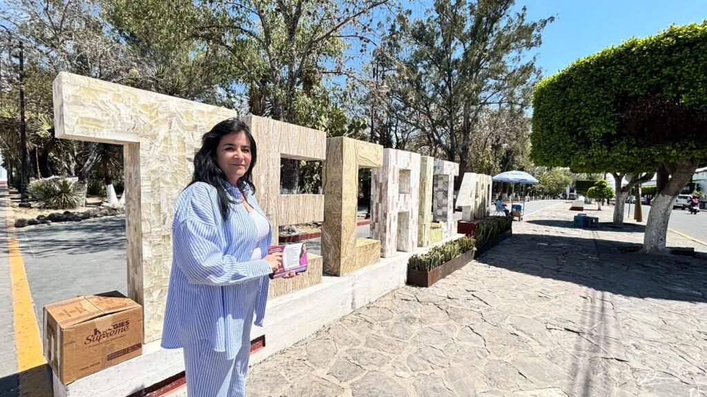 Sandra Carolina Arellano visita Tecali de Herrera y conversa con ciudadanos sobre la elección judicial