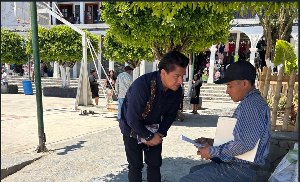 Hugo Adrián Pérez, candidato a Juez Penal, visita Zoquitlán y se compromete con las personas adultas mayores